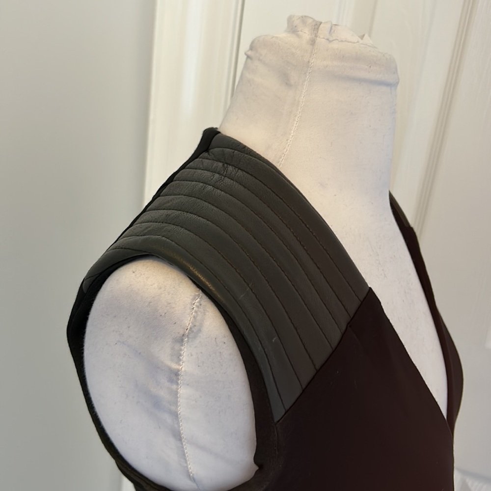 Yigal Azrouel Black Quilted Leather Ponte Sleeveless Dress - Picture 4 of 7